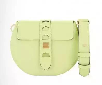 给男朋友买的包包推荐,如果老公给你2万你会买什么