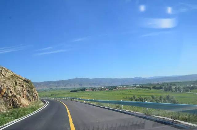 老爷子陪老伴穷游,带着老伴穷游