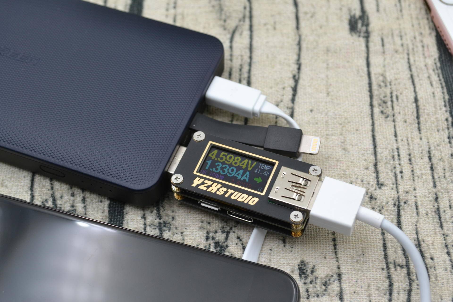 绿联mfi数据线和苹果原装哪个好,绿联mfi认证苹果充电宝评测