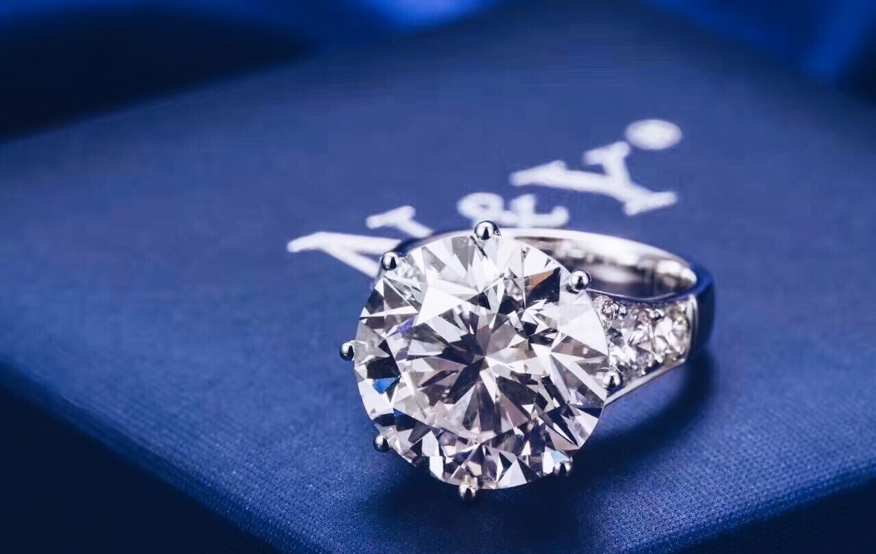 如何买婚戒最划算,结婚买钻戒攻略