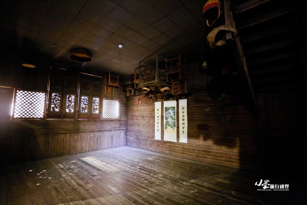 历史底蕴与现代繁华在此交融,历史与现代并存的城市