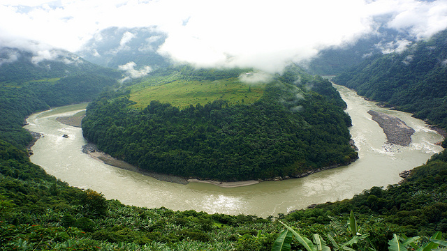 靠近喜马拉雅山脉的印度城市,印度喜马拉雅山下的小镇