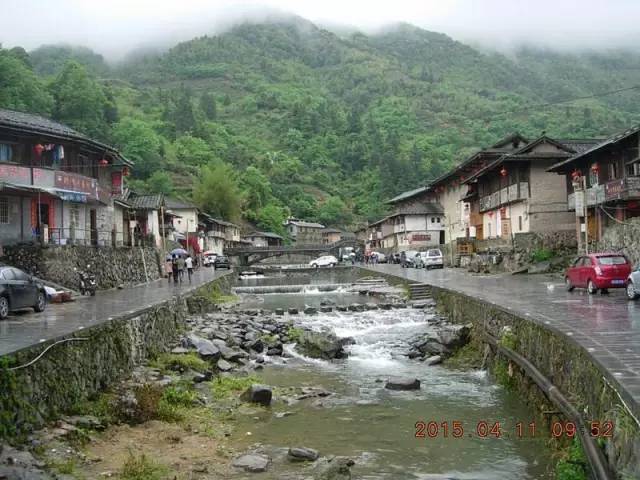 带着老伴穷游,60大叔自驾房车带老伴环游中国