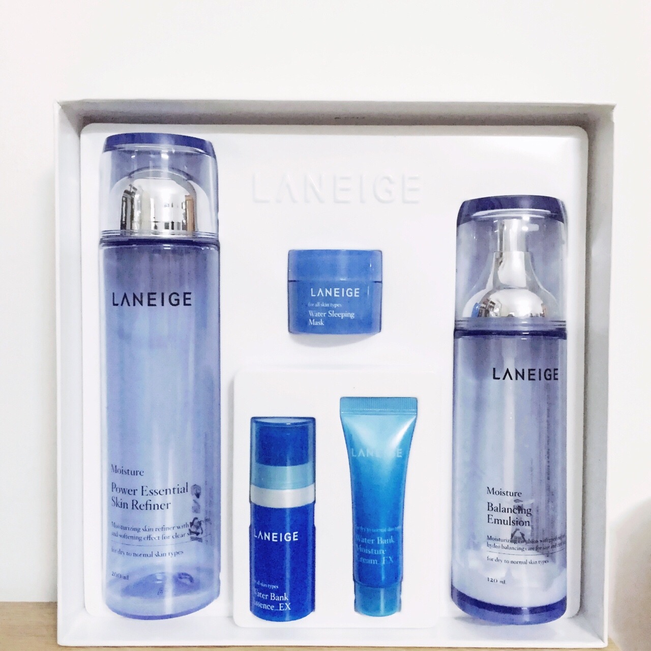 适合秋冬的水乳测评,24套水乳大测评