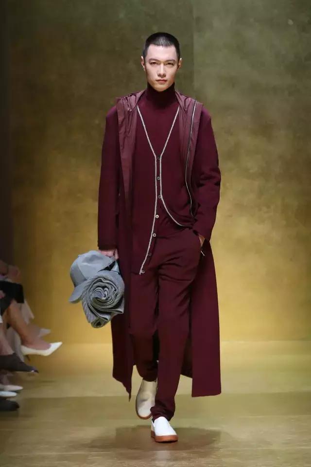 刘雯同款鞋子是什么牌子,刘雯最火的一双鞋