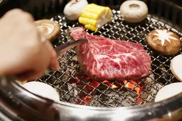 伊势丹楼上,伊势丹店