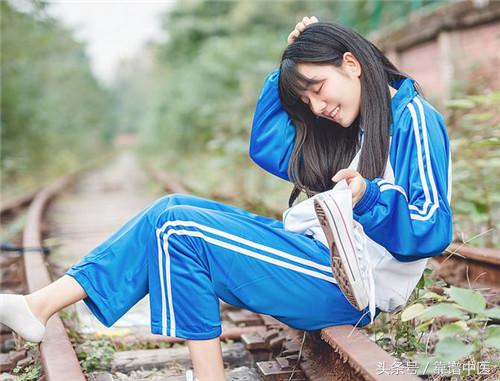 普通红花泡水喝的禁忌,红花泡水喝的正确方法和禁忌