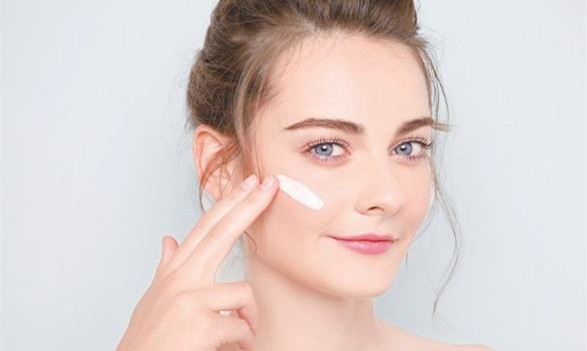 护肤和化妆步骤的先后顺序视频,护肤化妆步骤初学者淡妆