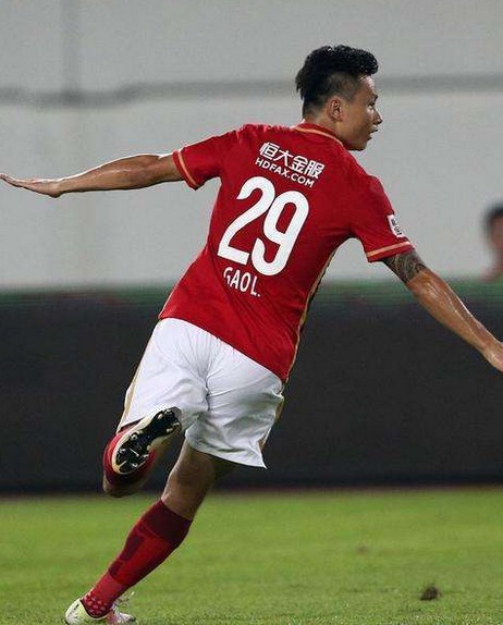 献给男球迷，更献给女球迷——足球场上的臀霸！