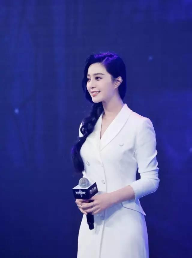 最火的马尾辫扎法教程你学会了吗,夏季简单蓬松马尾辫的扎法