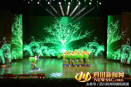 引领孩子成人成才：德阳市隆重庆祝第33个教师节