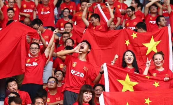 武磊赵明剑,国足韦世豪的车