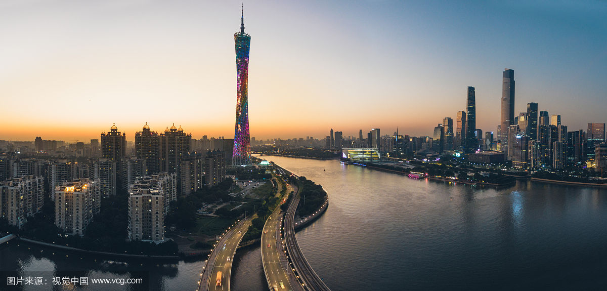 摩羯男刚认识会送什么礼物,刚认识摩羯男要主动么