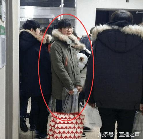 skt绾㈣壊鐓х墖faker,skt浠ュ強faker鐓х墖