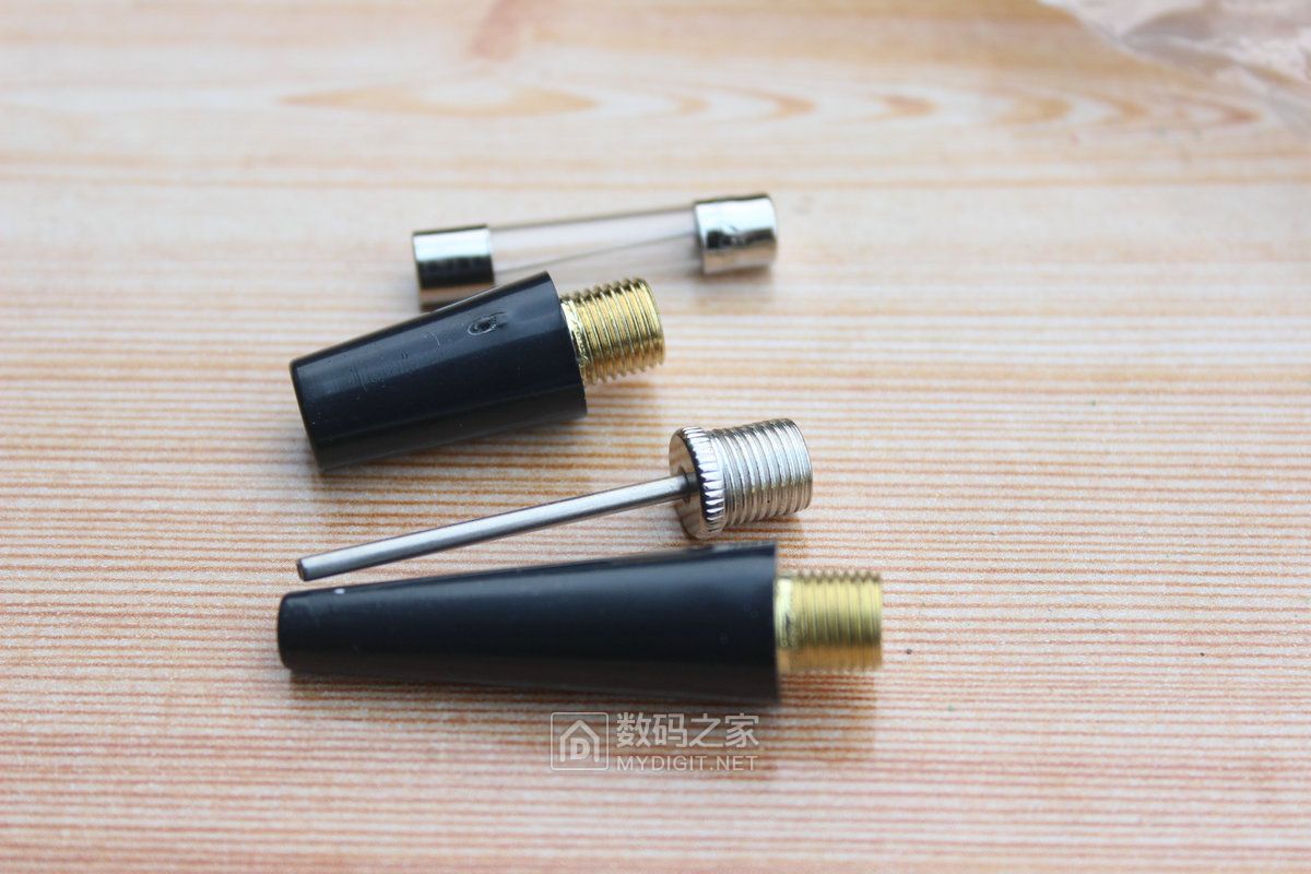 tcl车载充气泵为国产点赞,tcl汽车充气泵