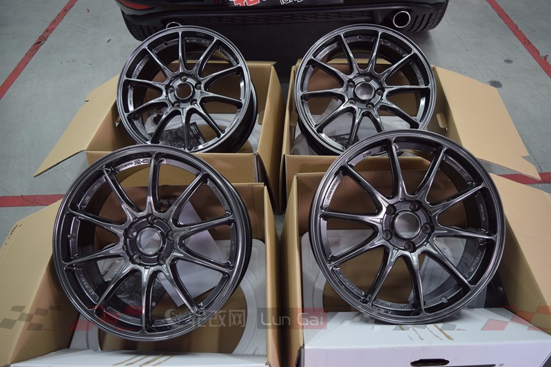 高尔夫7.5代gti19寸轮毂,大众高尔夫7.5代gti改装