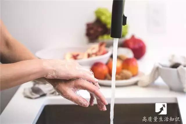 大人被开水烫伤怎么处理好得快,开水烫伤急救知识