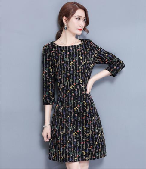 宽松连衣裙中长款女装减龄,每日搭配之道雪纺中长款连衣裙