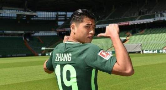 从骄子变“弃子”！这两个月，张玉宁究竟出了多少昏招？