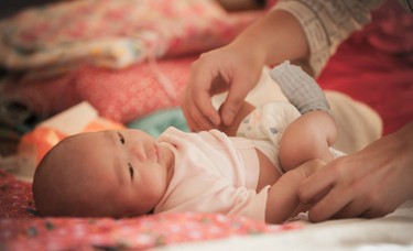 婴儿长牙期饮食结构调理,宝宝长牙睡不好觉吃什么