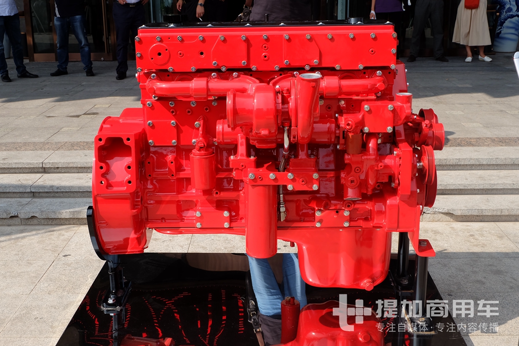 配康明斯发动机最好的重卡,既生瑜何生亮在哪段