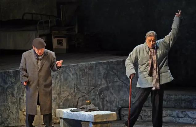 封神榜的姜子牙，90岁高龄仍活跃在舞台！不喜“小鲜肉”的说法！