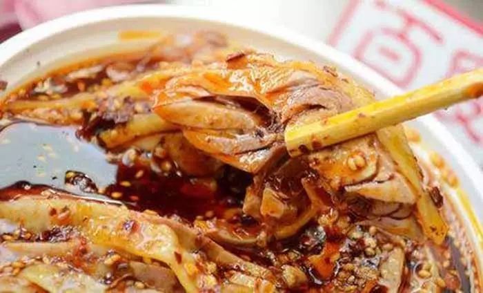 廖记棒棒鸡熟食展示柜,廖记棒棒鸡卤味加盟