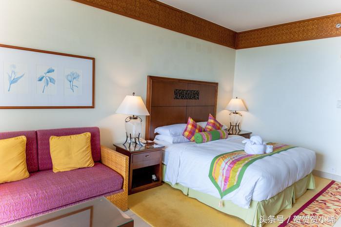 玄学大师香港李居明,李居明大师讲聚宝盆应该放啥