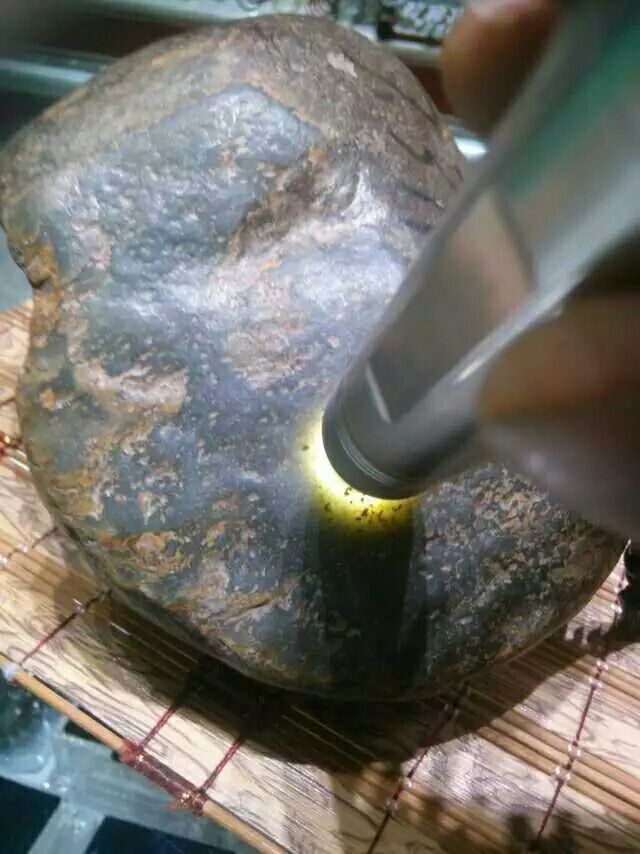 岫岩老玉是河磨玉吗,岫岩玉河磨玉图片大全