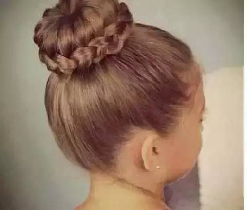 宝妈儿童编发之个性马尾辫编法,超级简单的儿童编发