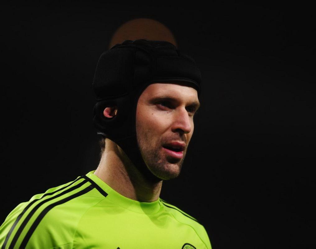 比艾德森惨得多！他直接被爆头，重伤之后依旧征战沙场