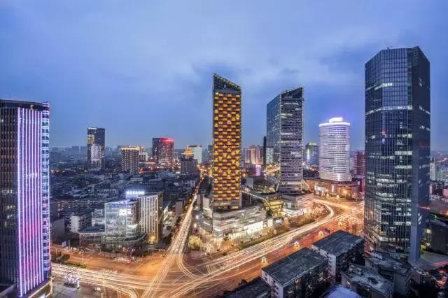 成都再登新一线榜首,成都成为全世界唯一上榜的城市