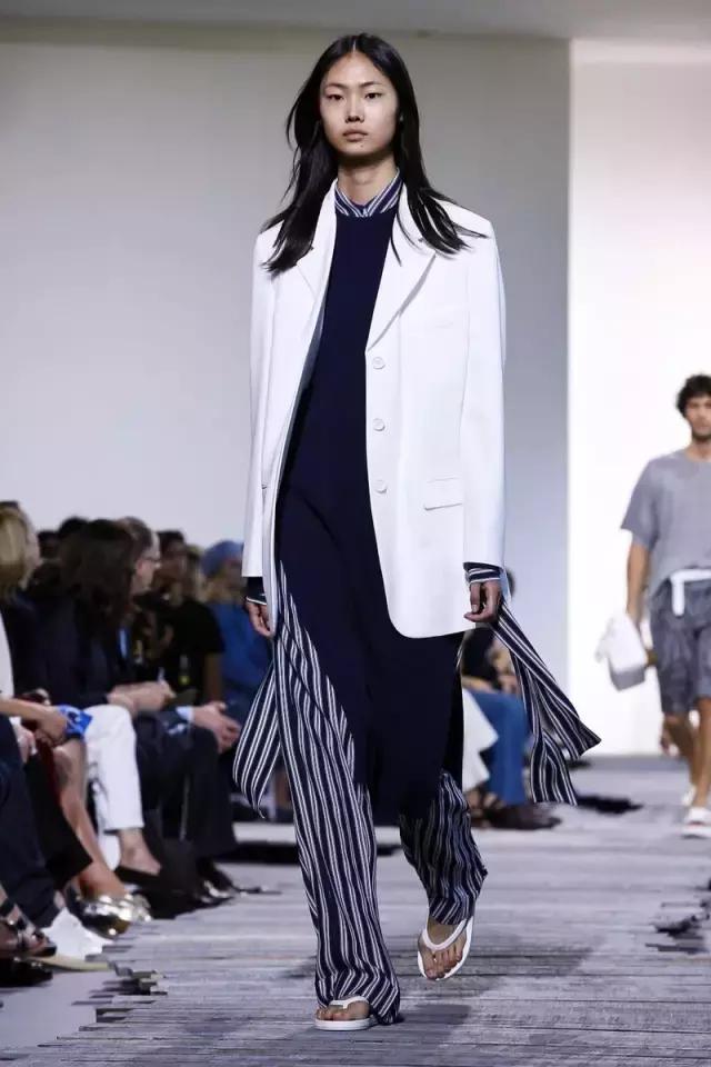 带货女王杨幂又出新花样了,杨幂私服带货