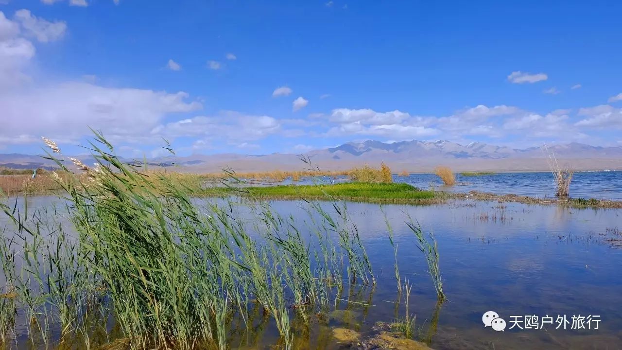 一大一小两个情侣湖，国庆来西域敦煌必经之路，一起秀恩爱吧！