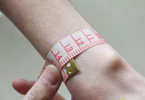 是大骨架还是小骨架几岁能看出来,到底是骨架小好还是骨架大好