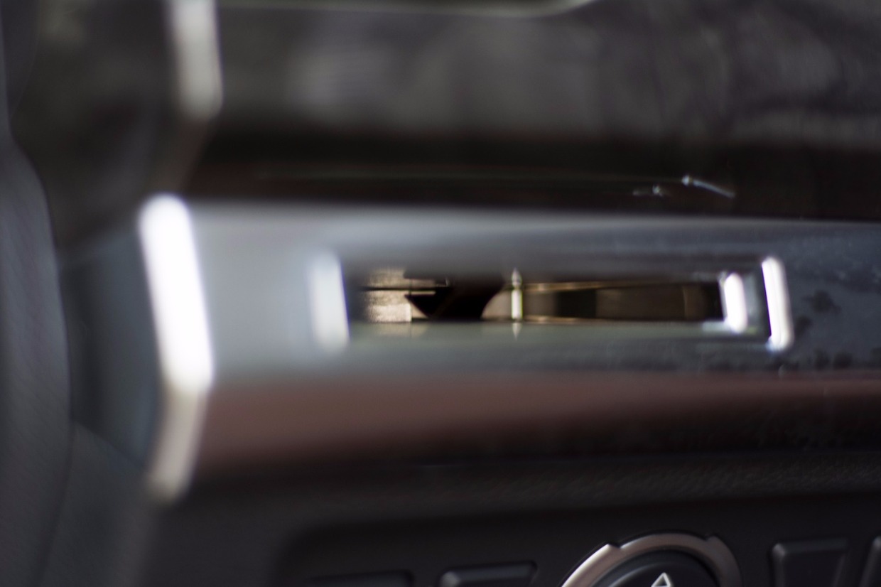 比亚迪s7多少公里换变速箱油,比亚迪s7变速箱是干式还是湿式