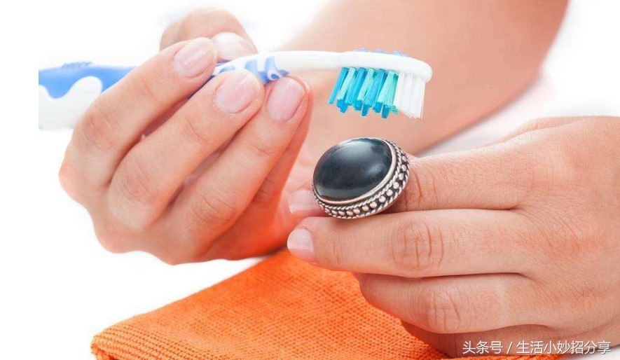 9个牙膏使用小窍门，好用到让你尖叫！