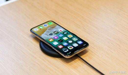 iphonex当年刚出的价格,你以为iphonexs很贵吗