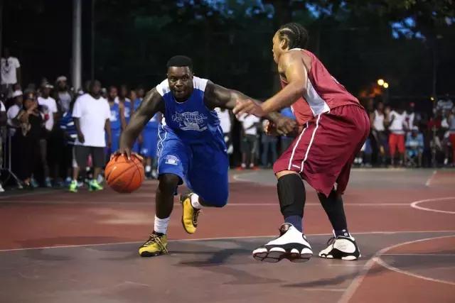 职业球员对球鞋的要求到底有多高,你对鞋子有什么需求