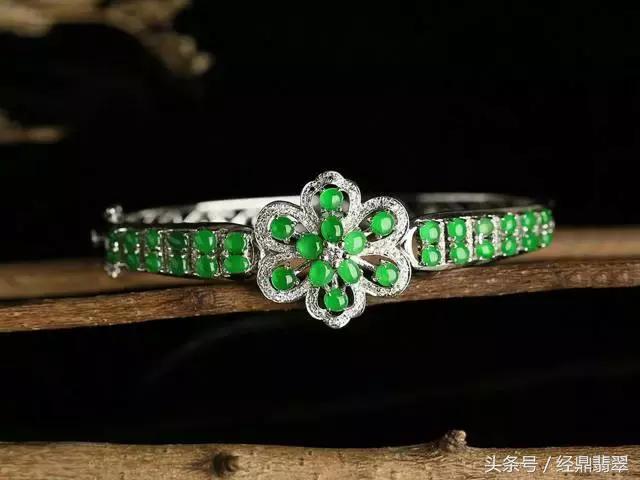 八万元买只假翡翠手镯，翠友为什么如此容易被碰瓷？
