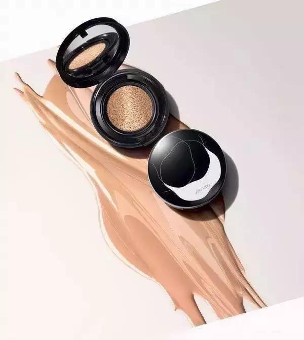 美女揭秘日韩欧美气垫大战开始，你站哪一家？