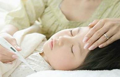 宝宝病毒感染反复发烧,宝宝反复发烧怎么办呢
