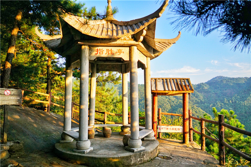 大自然山顶巨石,南天门到大别山主峰