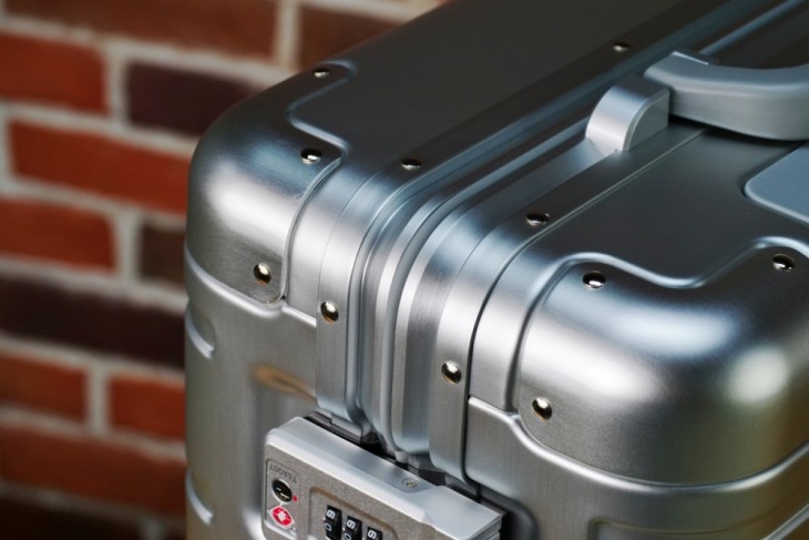 小米90分旅行箱28寸测评,小米米家全金属旅行箱