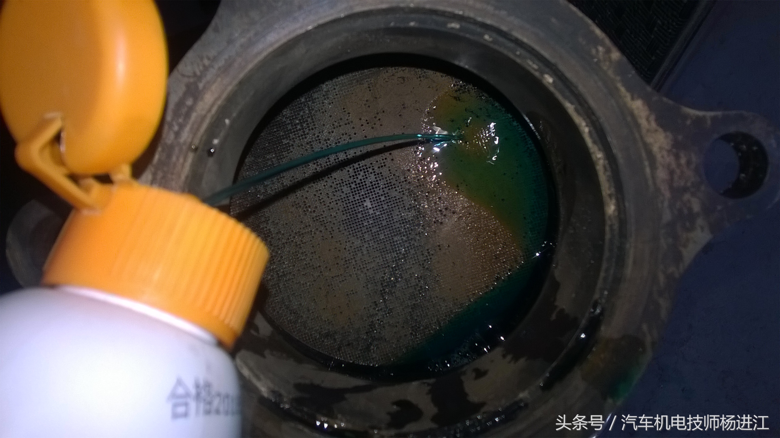 洁厕灵洗三元催化需要兑水吗,用洁厕灵清洗三元催化器靠谱吗