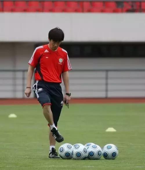 国足为什么无缘俄罗斯世界杯,中国无缘世界杯承担责任吗