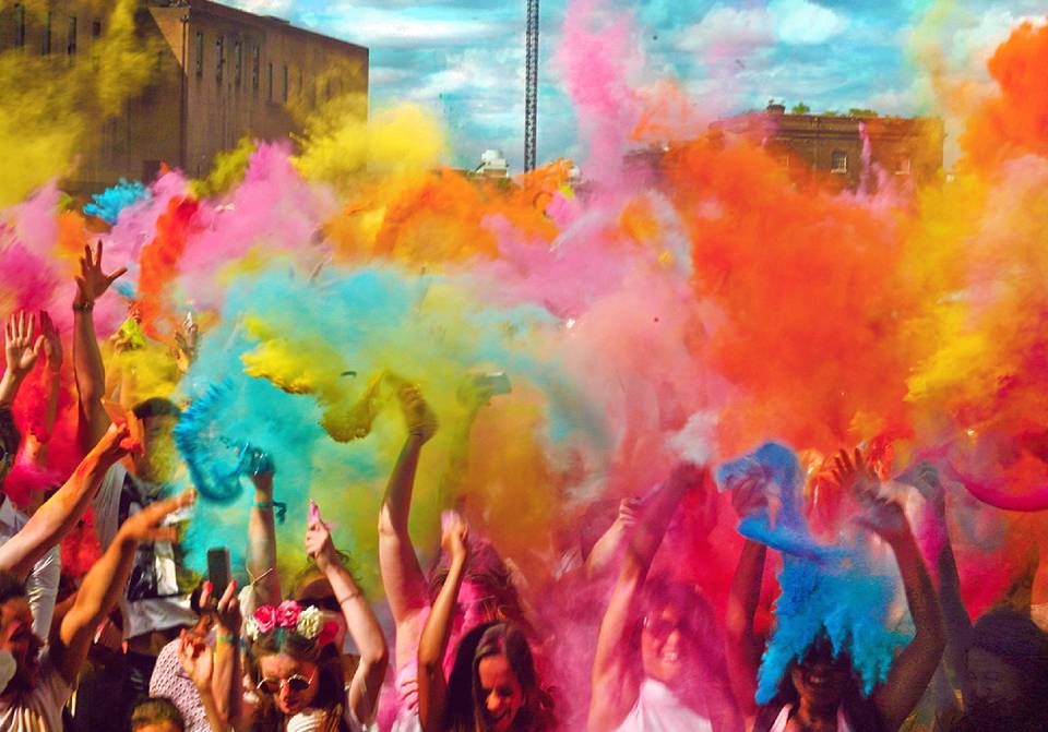 产品颜色选择效果,2022年色彩流行趋势分析报告