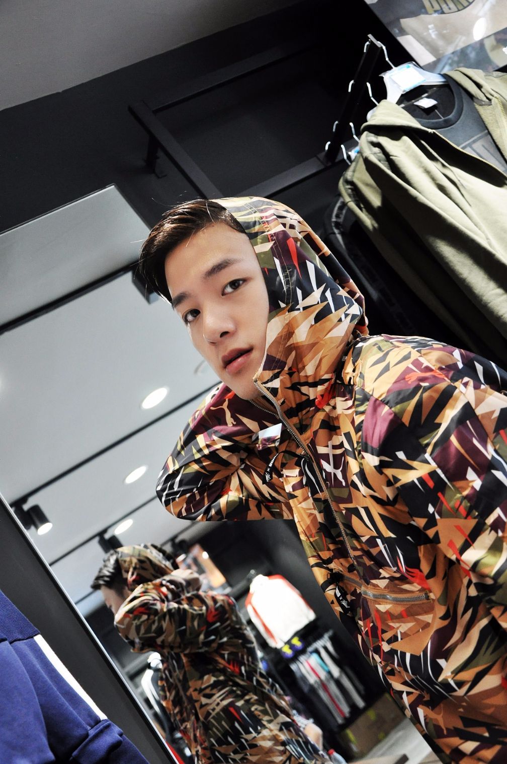 重庆时尚之北街拍，献上男士秋冬潮流单品选购指南