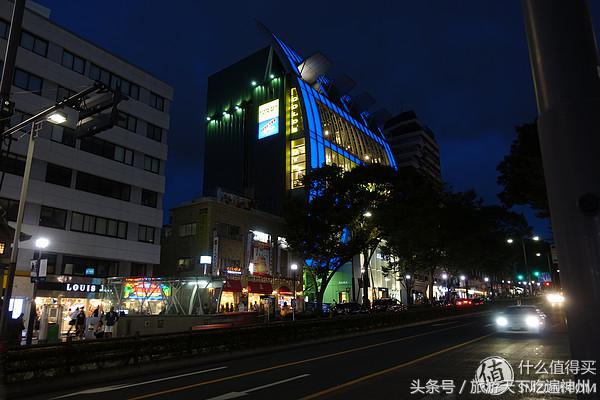 夫妻逛街买买买,夫妻日常买买买