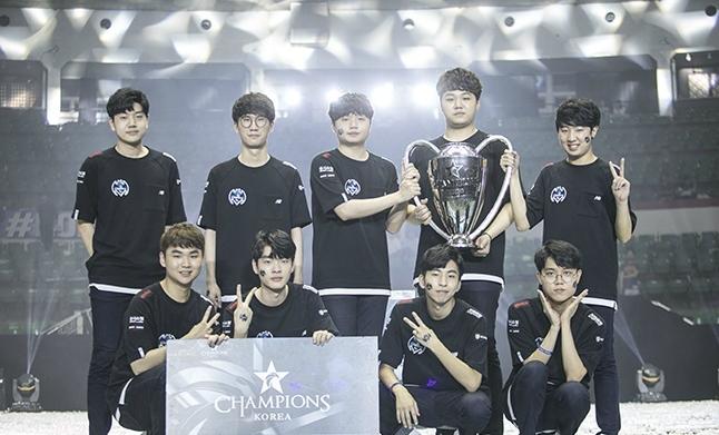 周董携战队强势来袭，做客苏宁旗下龙珠直播，上演电竞圈世纪大战